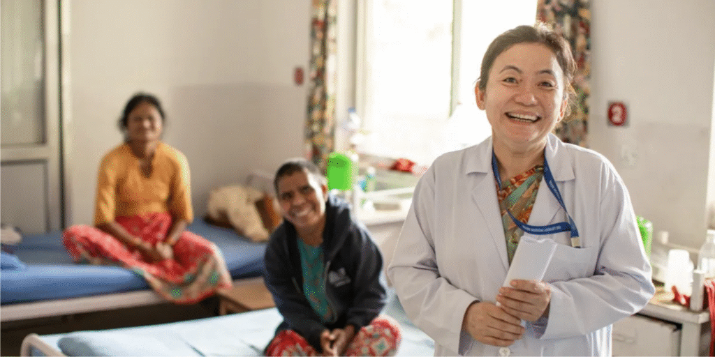 Leprapasientar i Nepal, Bangladesh og Myanmar får raskare behandling takka vere eit Norec-støtta prosjekt der fagfolk lærer av kvarandre. Kilde: Norec.no