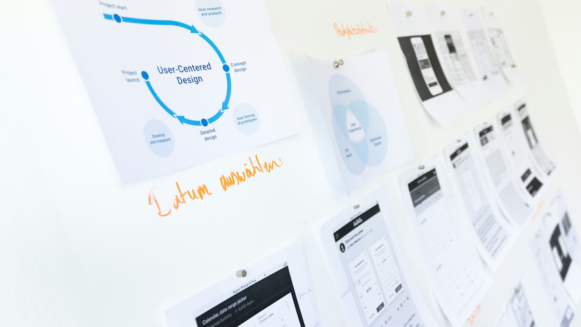 Bilde: Hallvard Barca Hjetland fra These Ways presenterer rapporten for Bergen Næringsråd